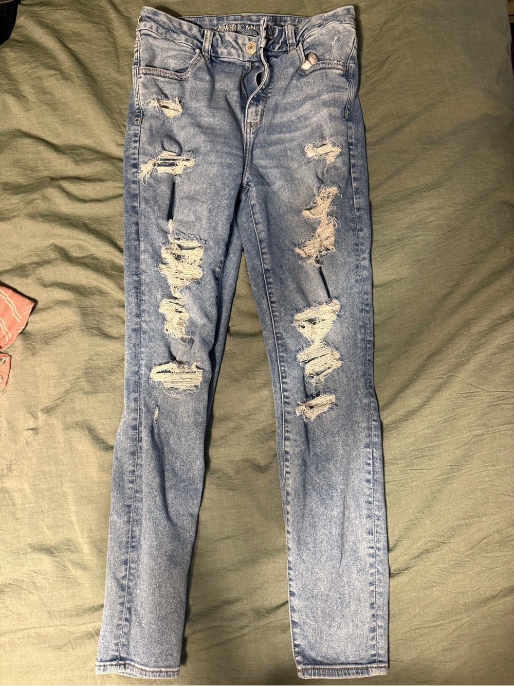 American Eagle Outfitters Light Blue Distressed Skinny Jeans